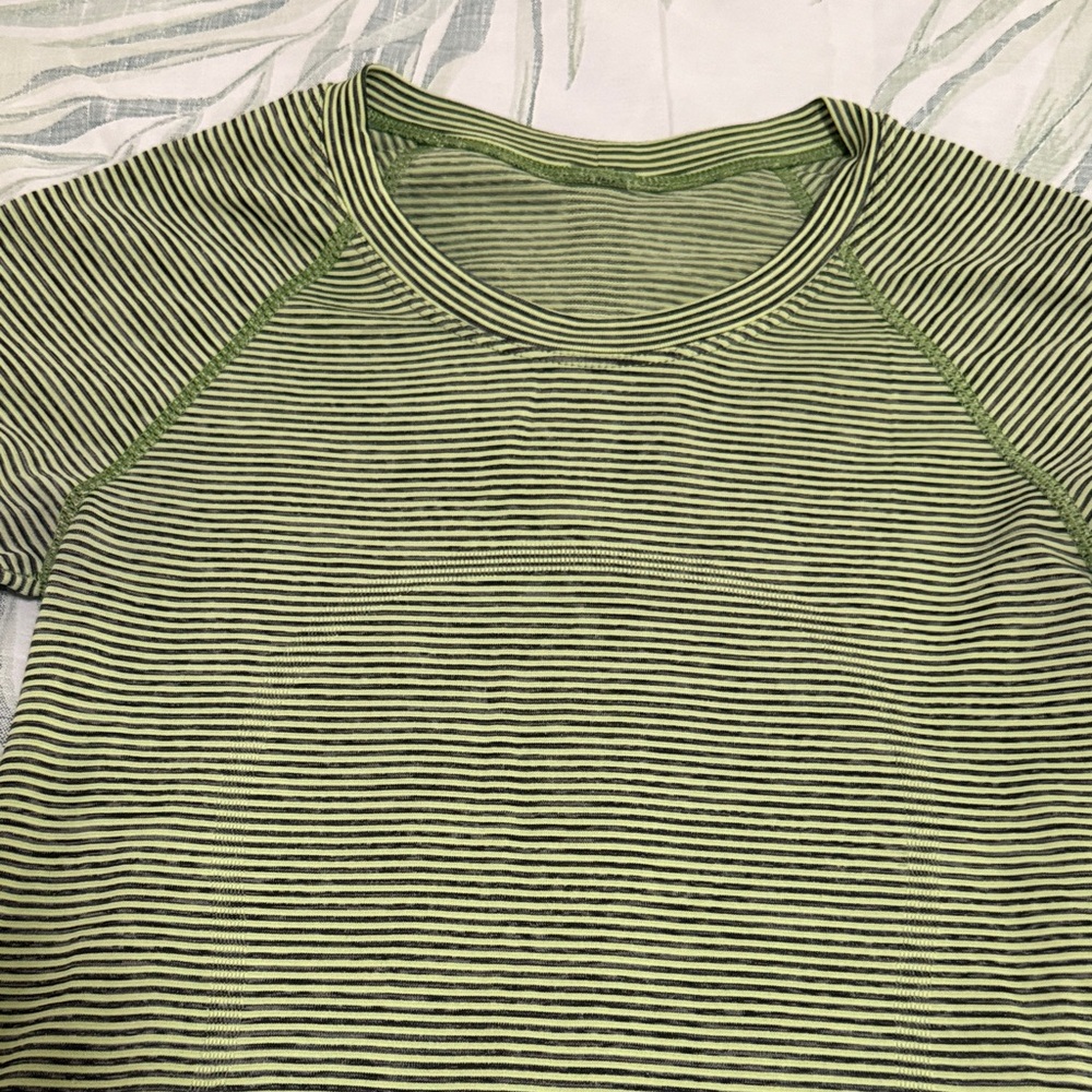 Lululemon Striped Green Long Sleeve Top - Picture 3 of 5